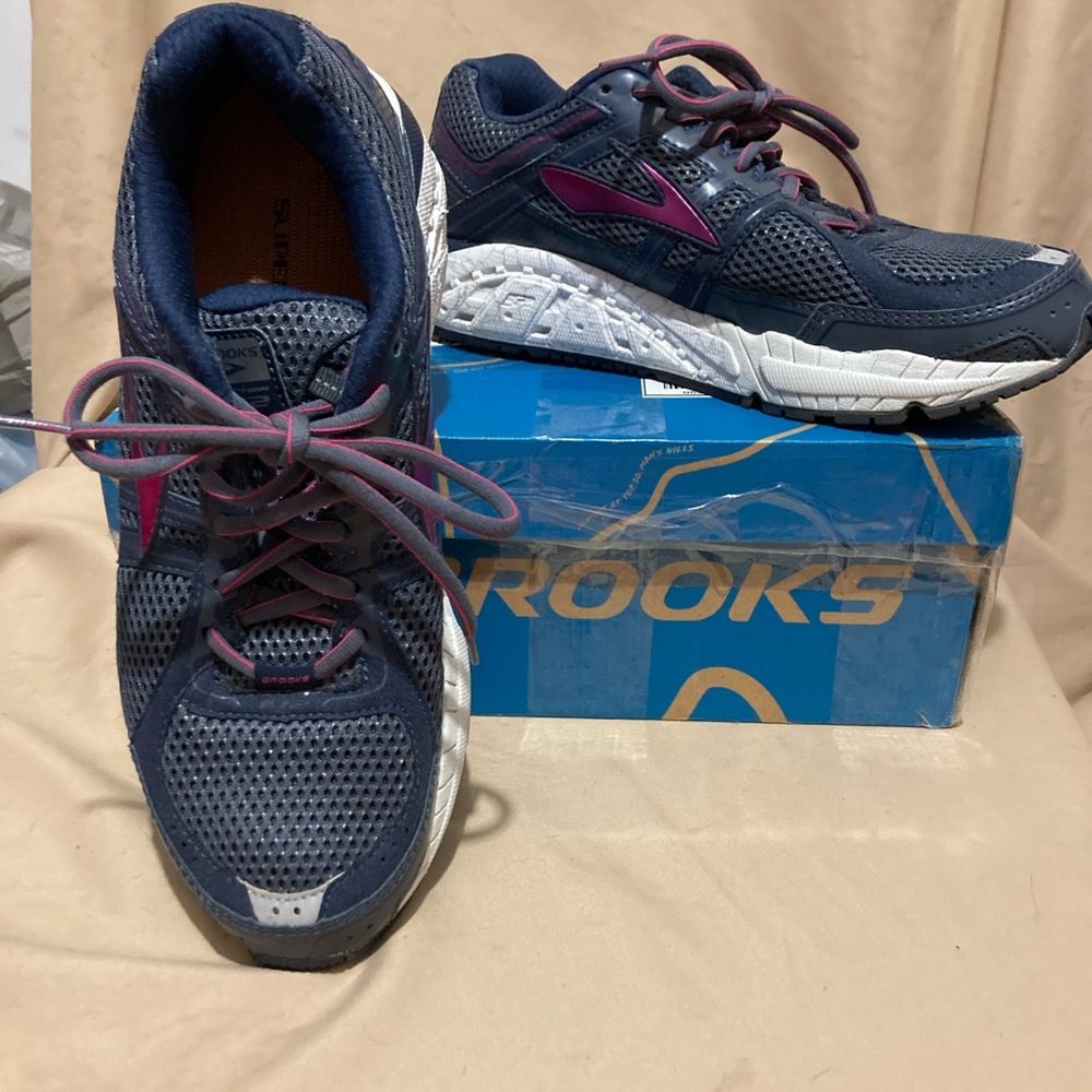 Brooks Addiction 12 Running Shoes Size 11M